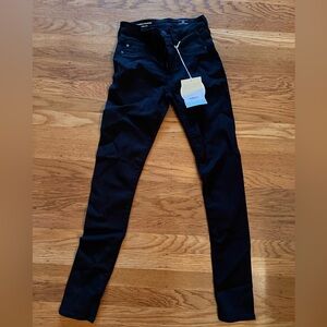 AG Farrah Jeans. NWT